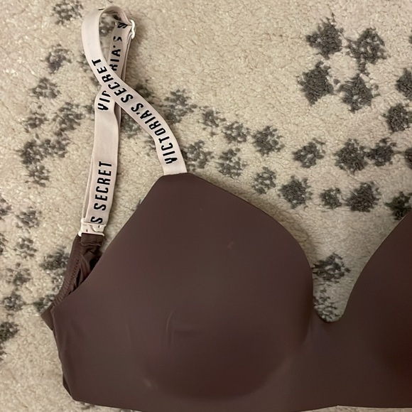 Dark purple Y2K VS bra size 34c-34DD no underwire - Picture 2 of 2
